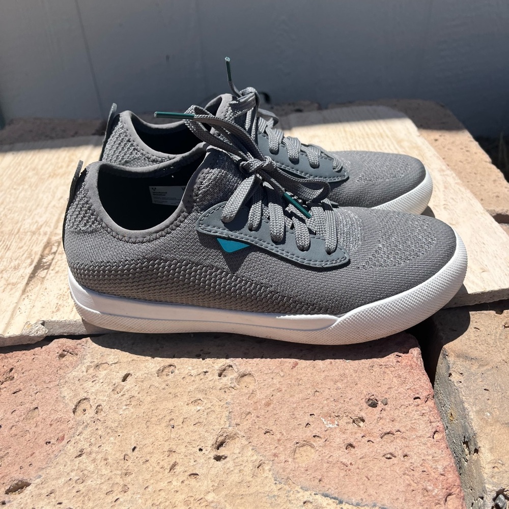 Vessi Weekend Concrete Grey Sneakers Women’s Shoes Size 6